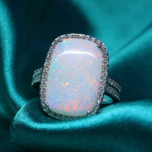 Australian Opal Ring - 5.25 Carat