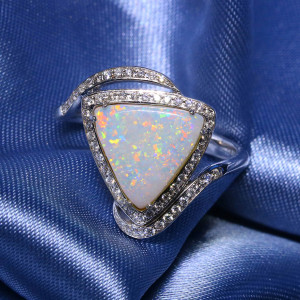 Australian Opal Ring - 1.69 Carat
