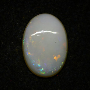 Australian Opal With Fire - 4.01 Carat / 4.25 Ratti