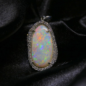 Australian Opal Pendant - 3.02 Carat