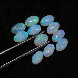 Australian Opal 3X5 MM Oval Green Fire