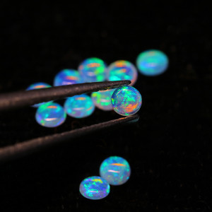 Australian Opal 2.50 MM Round Green Fire