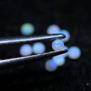 Australian Opal 1.30 MM Round White Fire