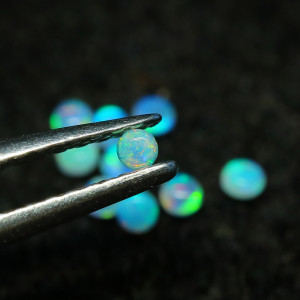 Australian Opal 1.30 MM Round Green Fire