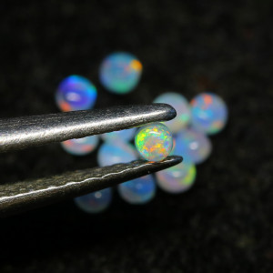 Australian Opal 1.30 MM Round Multicolor Fire