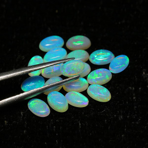 Australian Opal 3X5 MM Oval Green Fire