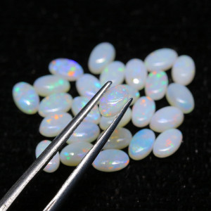 Australian Opal 3X5 MM Oval White Fire