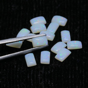 Australian Opal 3X5 MM Cushion White Fire